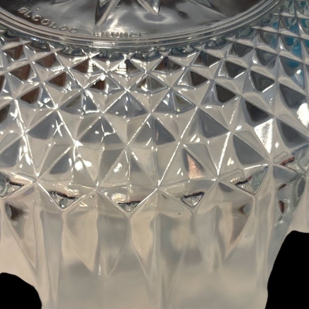 Elegant Vintage Clear Glass Serving Bowl - Picture 8 of 16
